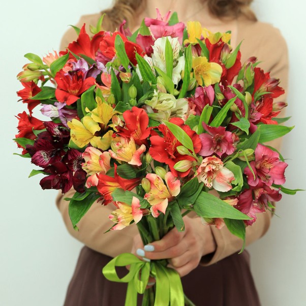 Букет "15 альстромерий МИКС"